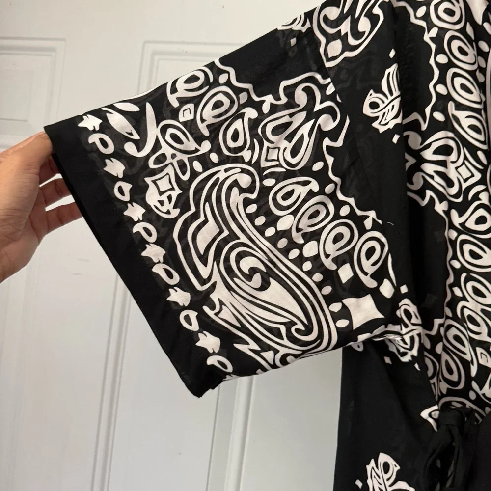 JONNY COTA black and white paisley print rayon kimono sleeve wrap top duster - Picture 2 of 9